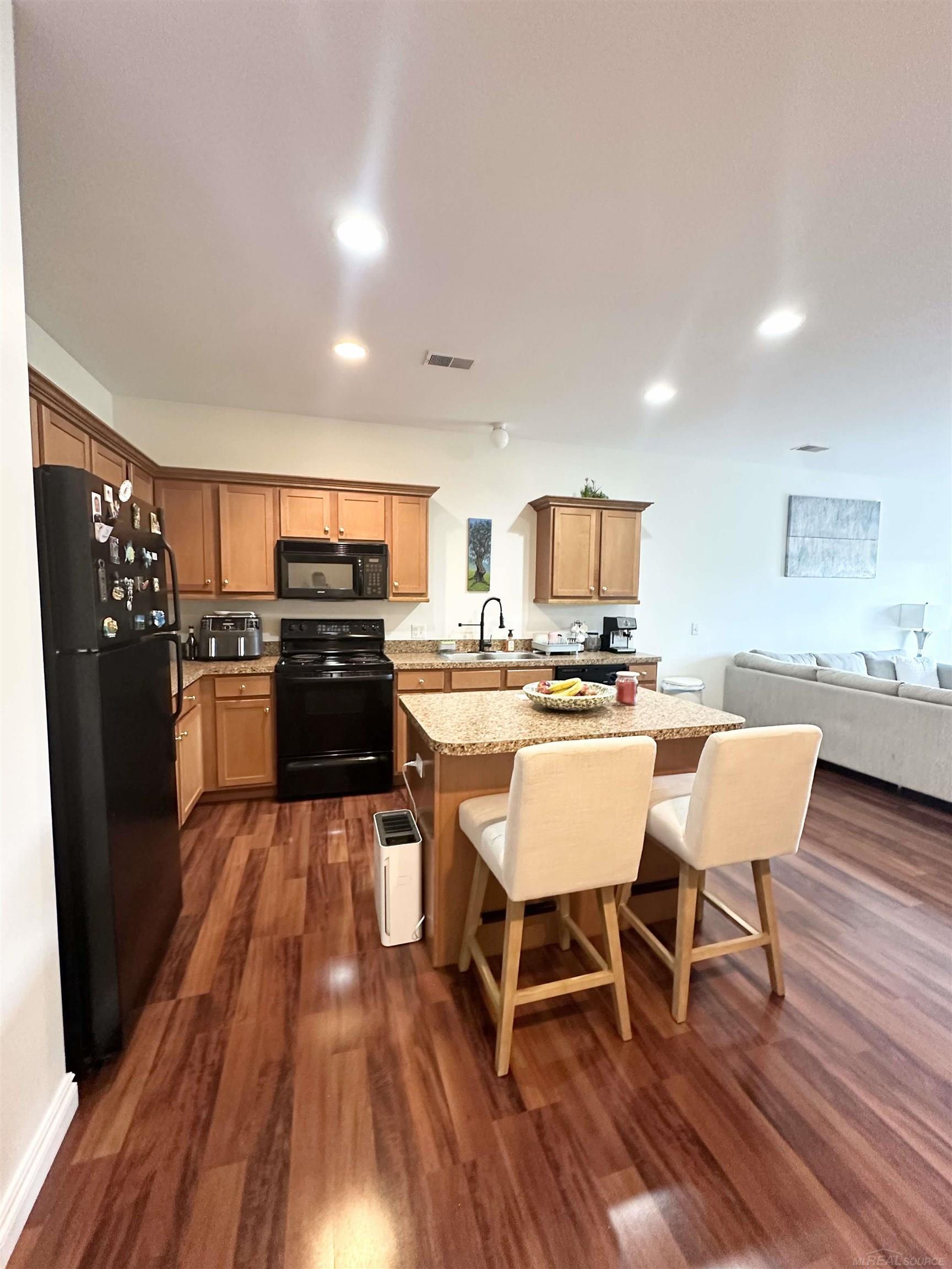 7859 24 Mile Road Utica, MI 48316 - Photo 7 of 21