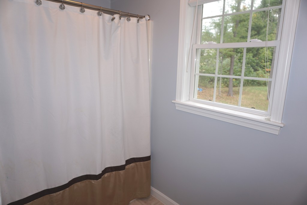 84 Fairview Park Road Sturbridge, MA 01566 - Photo 20 of 30 a view of a small room