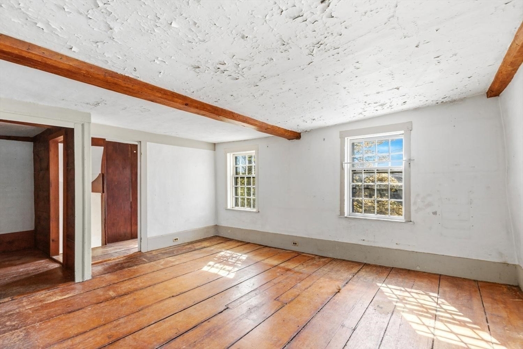 29-31 Circle Street Marblehead, MA 01945 - Photo 18 of 37