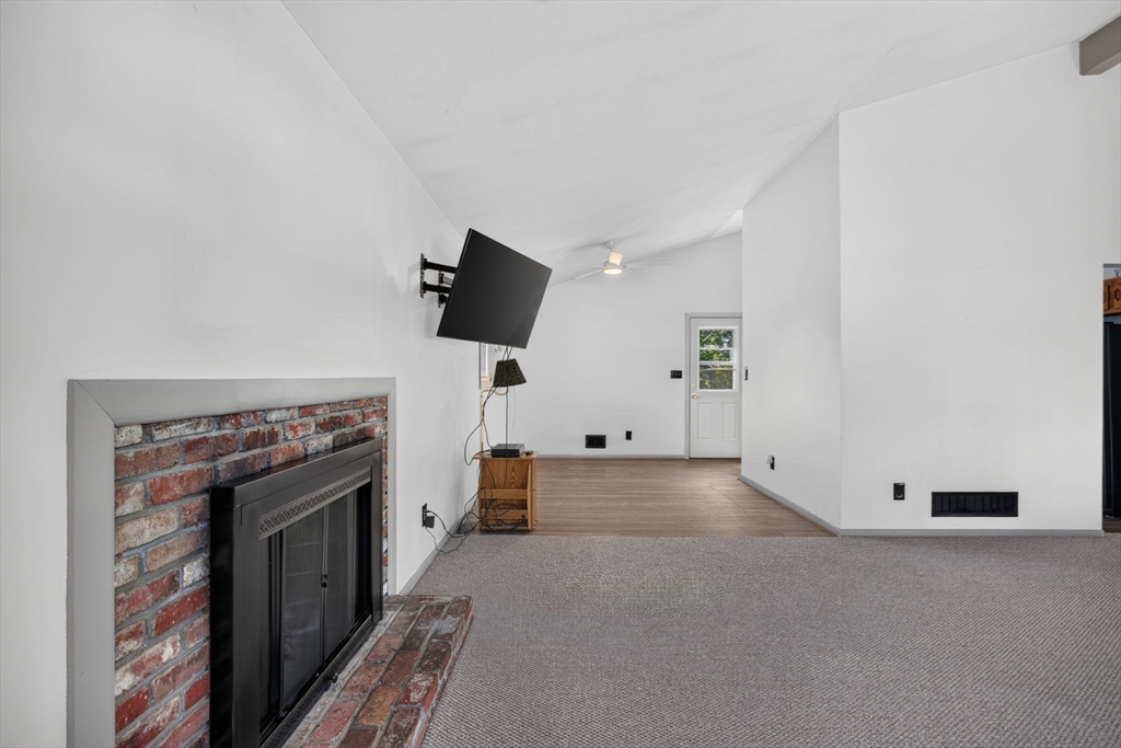 1 Eisenhower Road Peabody, MA 01960 - Photo 8 of 22