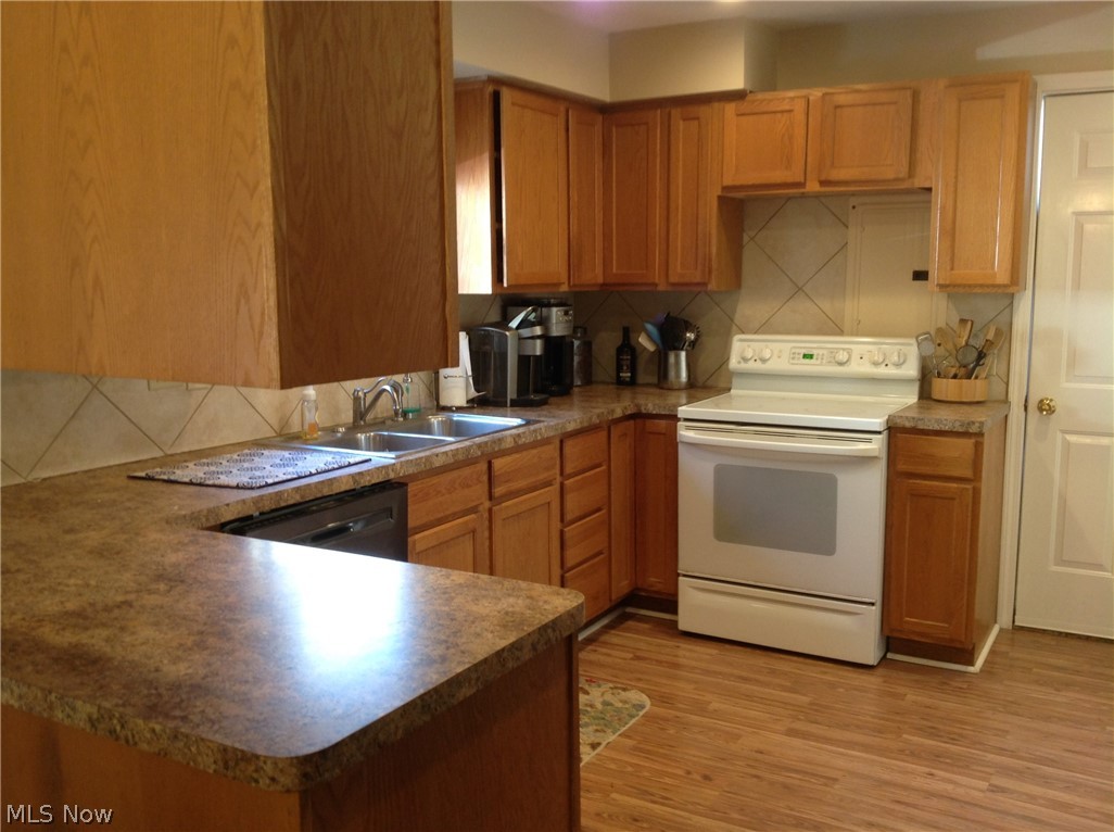 16247 Snow Road Burton, OH 44021 - Photo 7 of 19