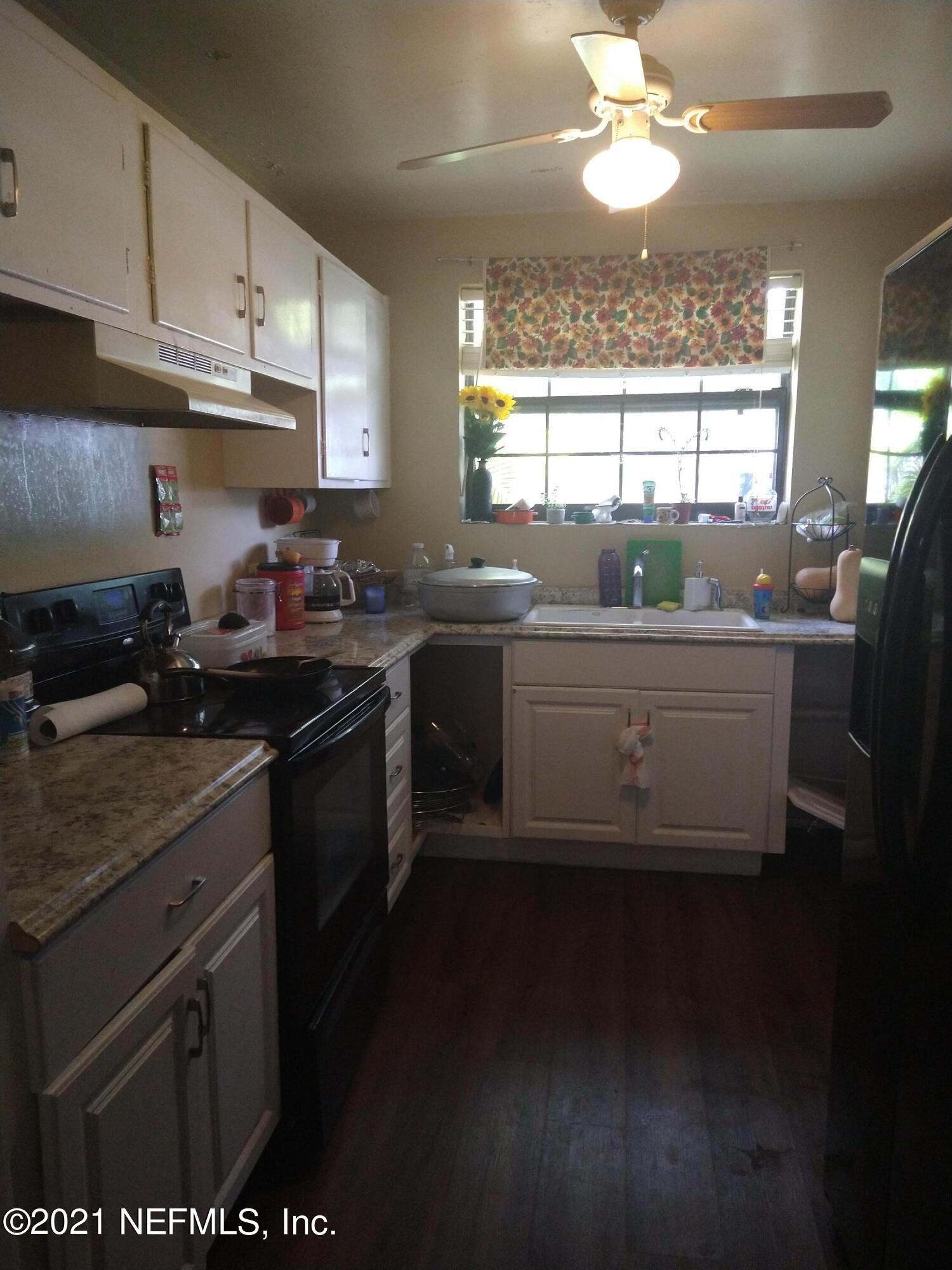 1019 Gunka Road Jacksonville, FL 32216 - Photo 9 of 23 Kitchen View 2