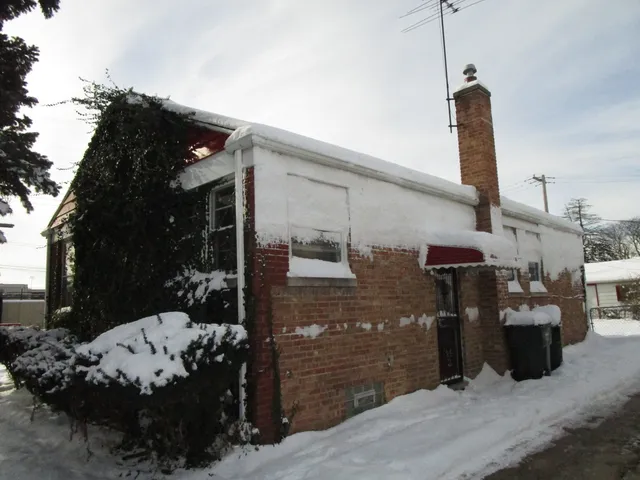 $138,000 | 346 31st Avenue, Bellwood, IL 60104