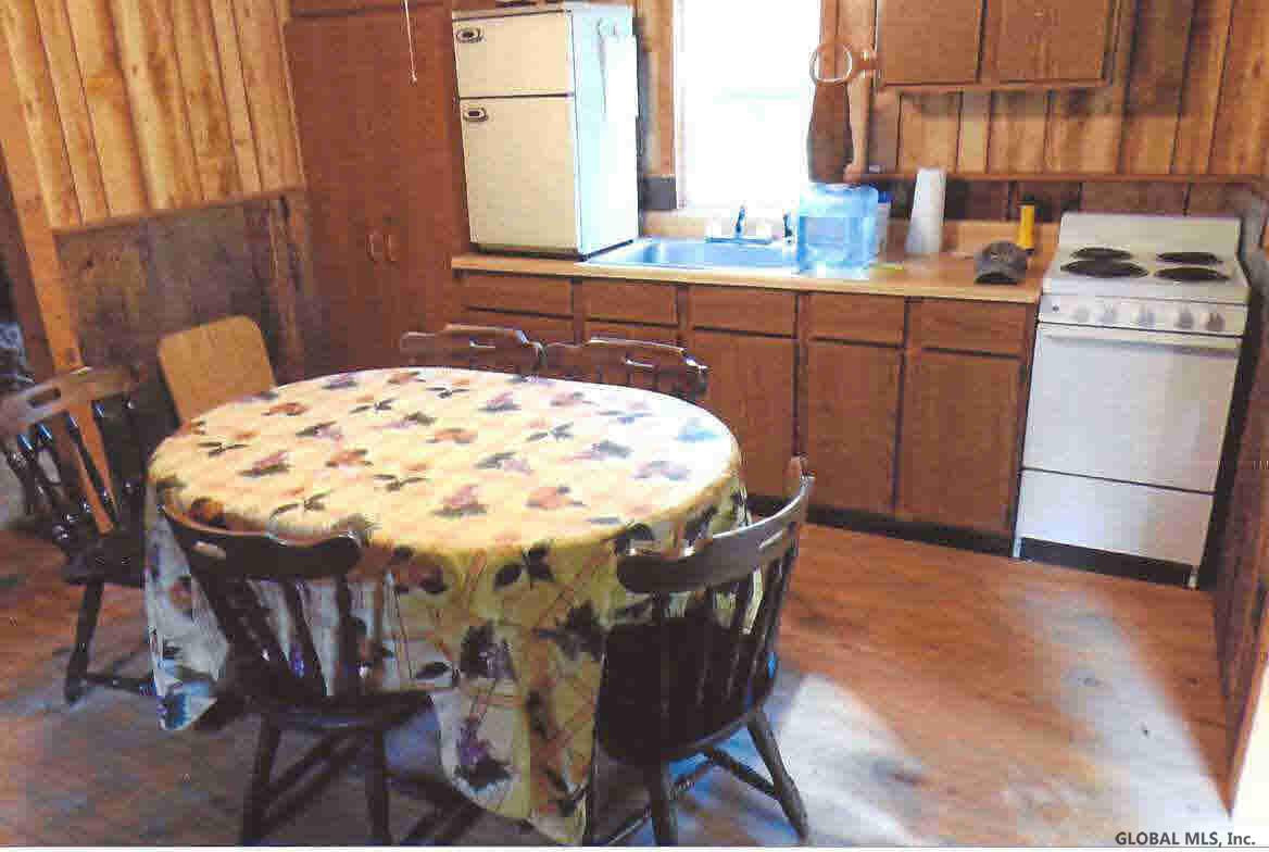 228 Stoddard Road Hampton, NY 12837 - Photo 10 of 12 Photo 10