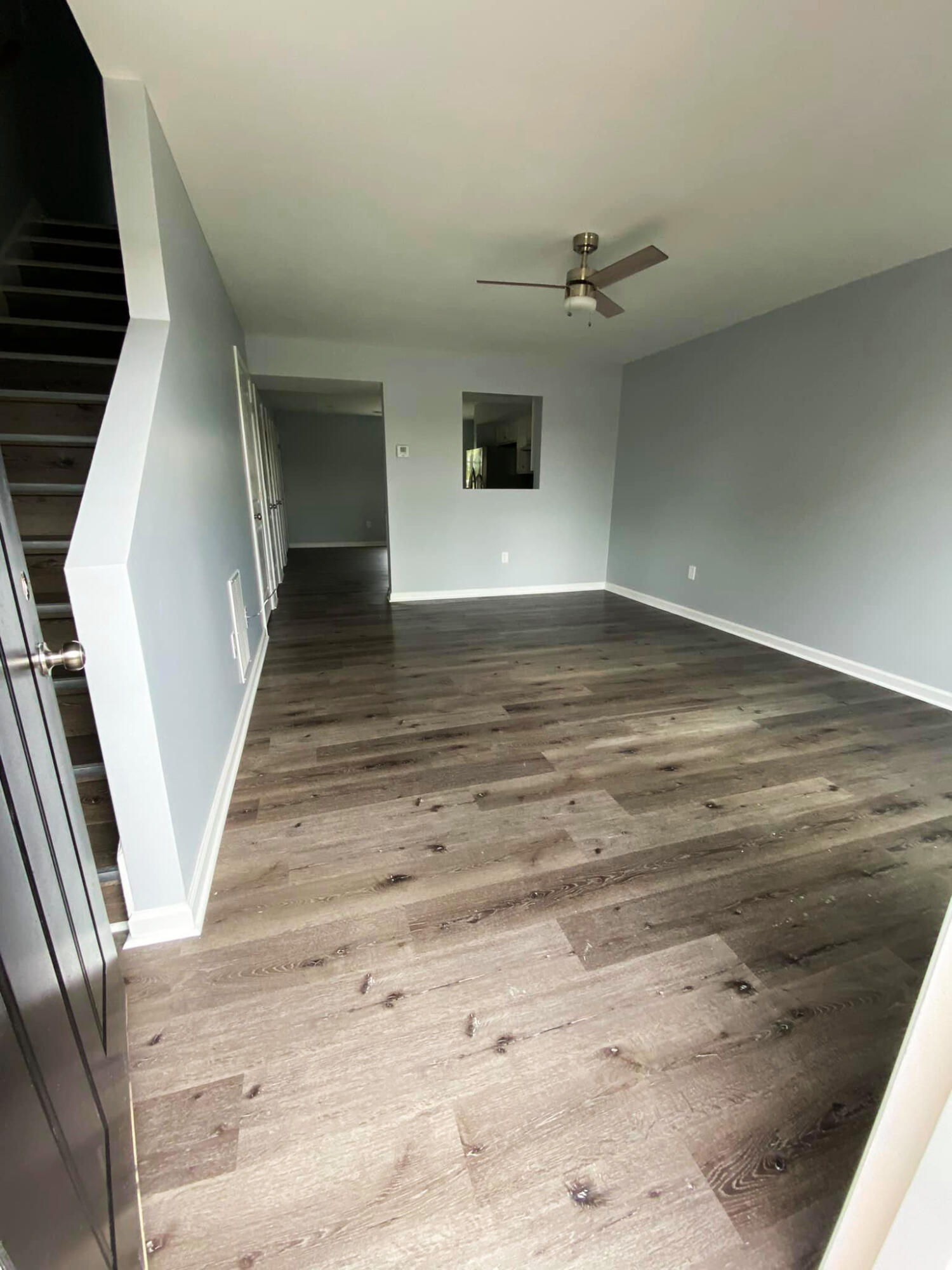 355 West Cedar Grove Road Irvine, KY 40336 - Photo 4 of 12 Living room!