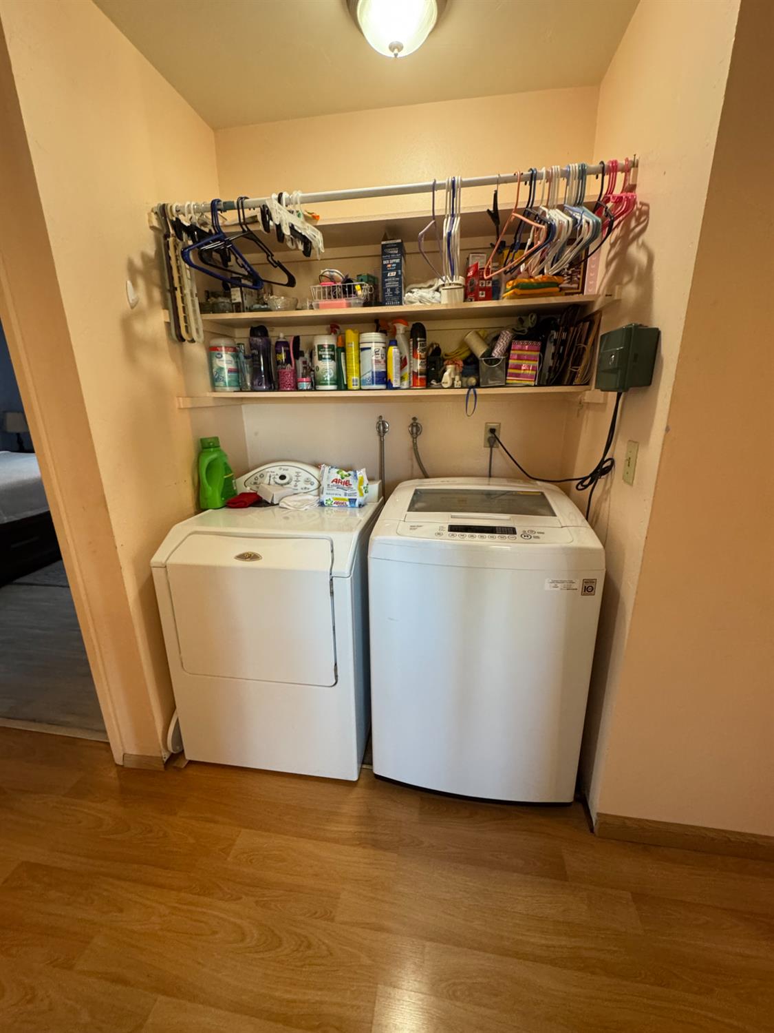 100 Patterson Avenue Loyalton, CA 96118 - Photo 15 of 36 a utility room with washer and dryer