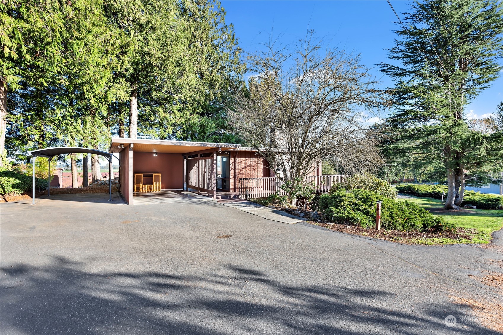 591 East Hemmi Road Lynden, WA 98264 - Photo 9 of 39 Gallery Image 9