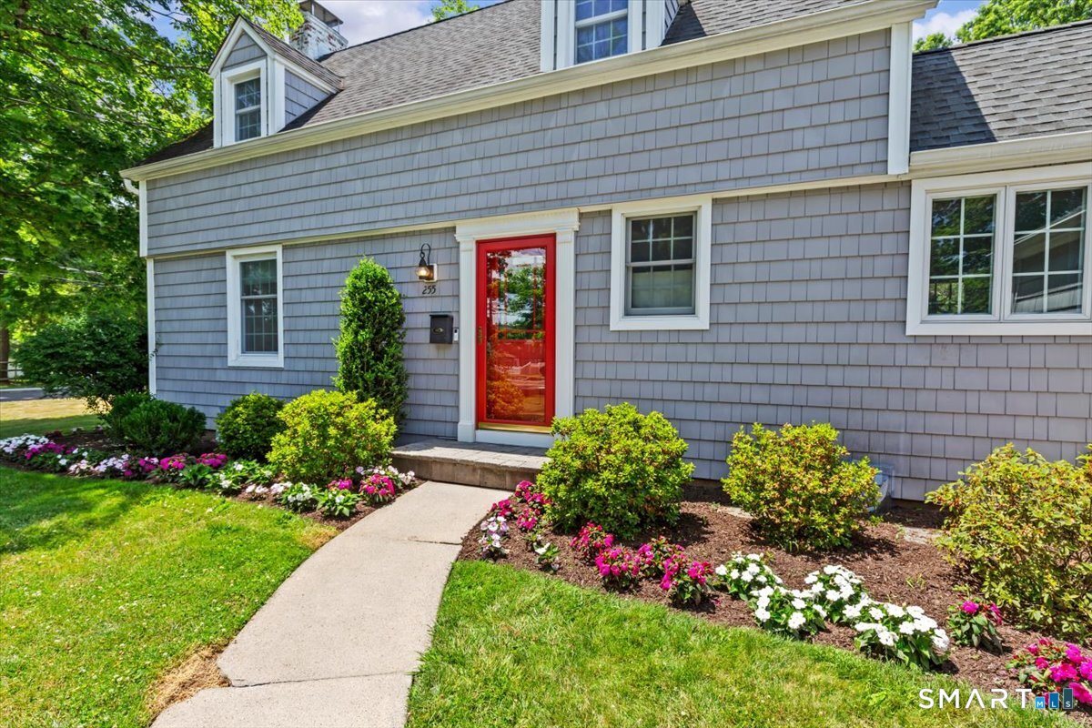 255 Mountain Road West Hartford, CT 06107 - Photo 8 of 38