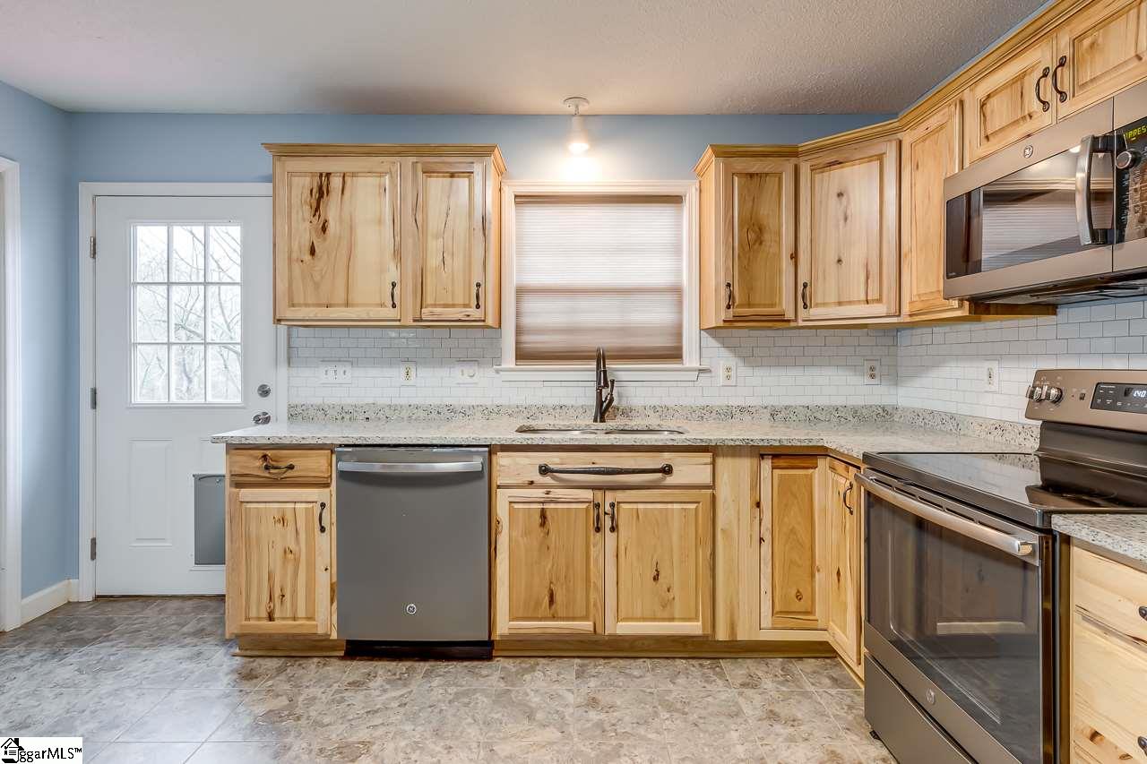 117 Golf Street Greer, SC 29650 - Photo 11 of 29 Gallery Image 11