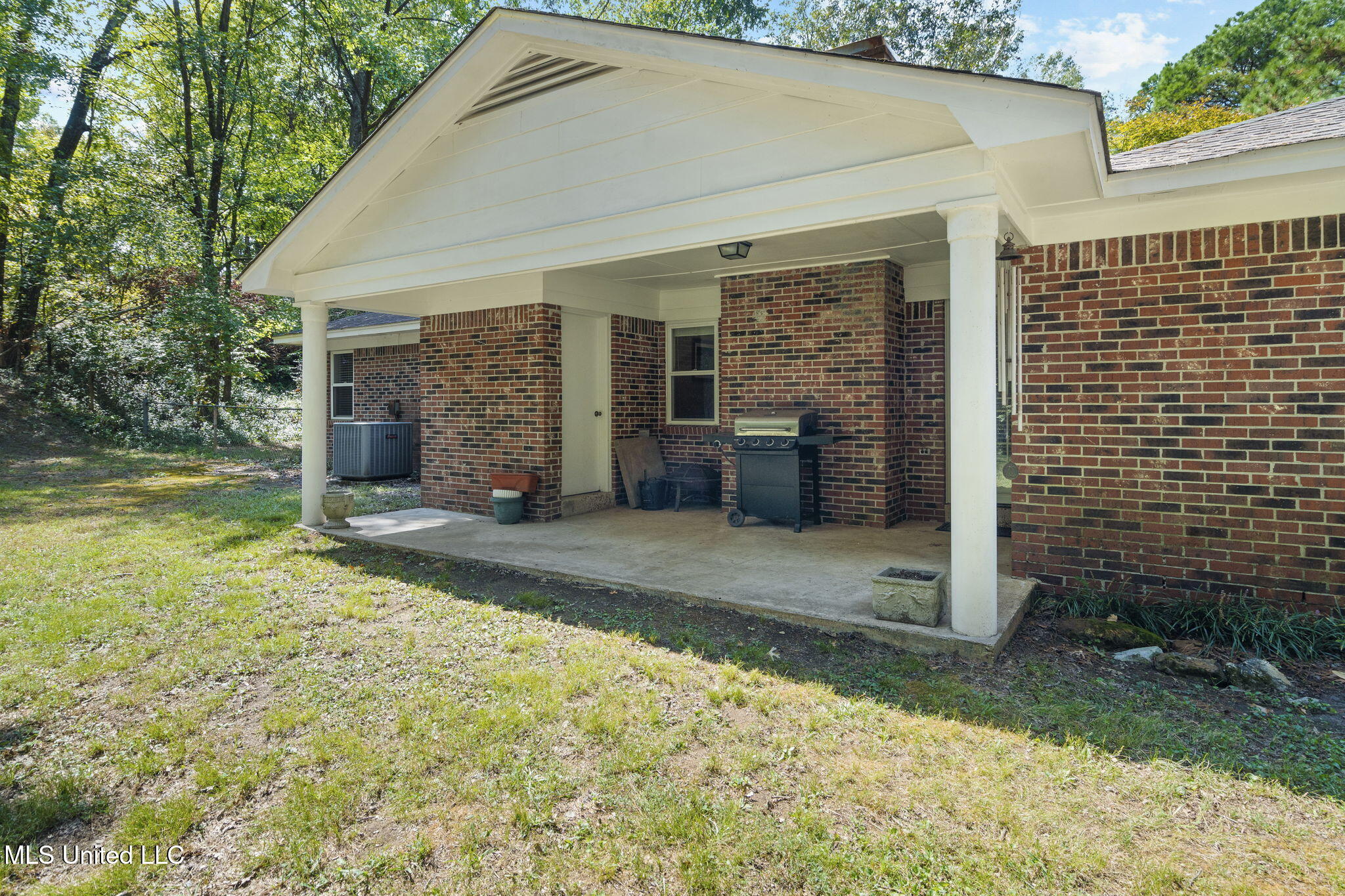 1998 Fogg Road North Nesbit, MS 38651 - Photo 18 of 31 Back Porch