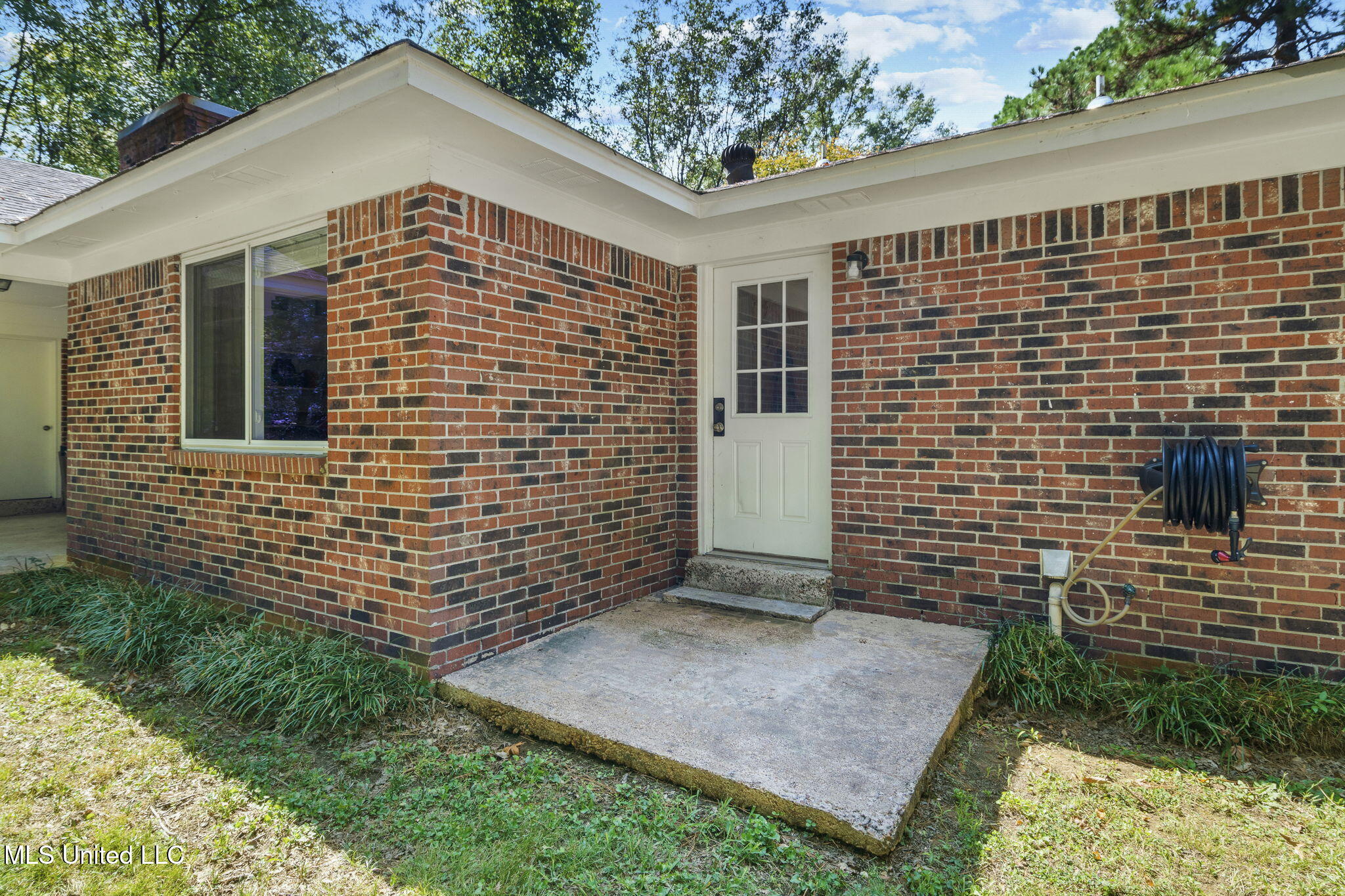 1998 Fogg Road North Nesbit, MS 38651 - Photo 19 of 31 Back Patio
