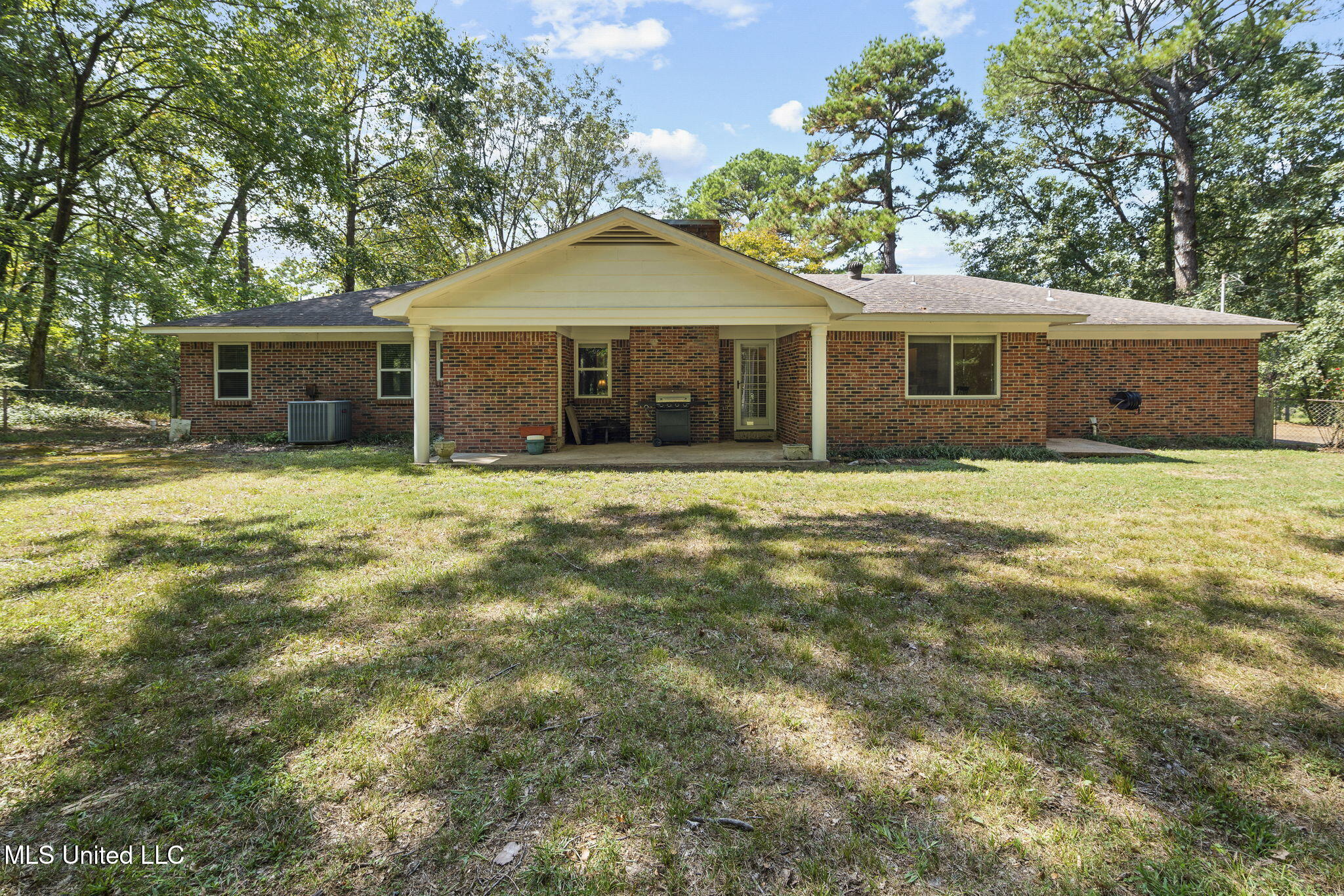 1998 Fogg Road North Nesbit, MS 38651 - Photo 21 of 31 Back of Home