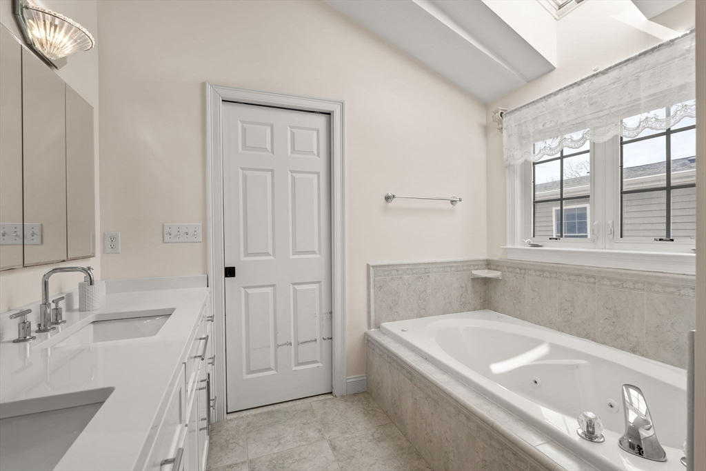 55 Wompatuck Road Hingham, MA 02043 - Photo 13 of 29