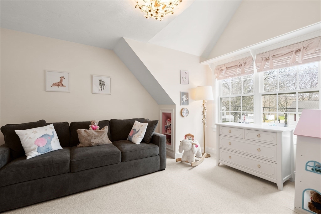 55 Wompatuck Road Hingham, MA 02043 - Photo 17 of 29