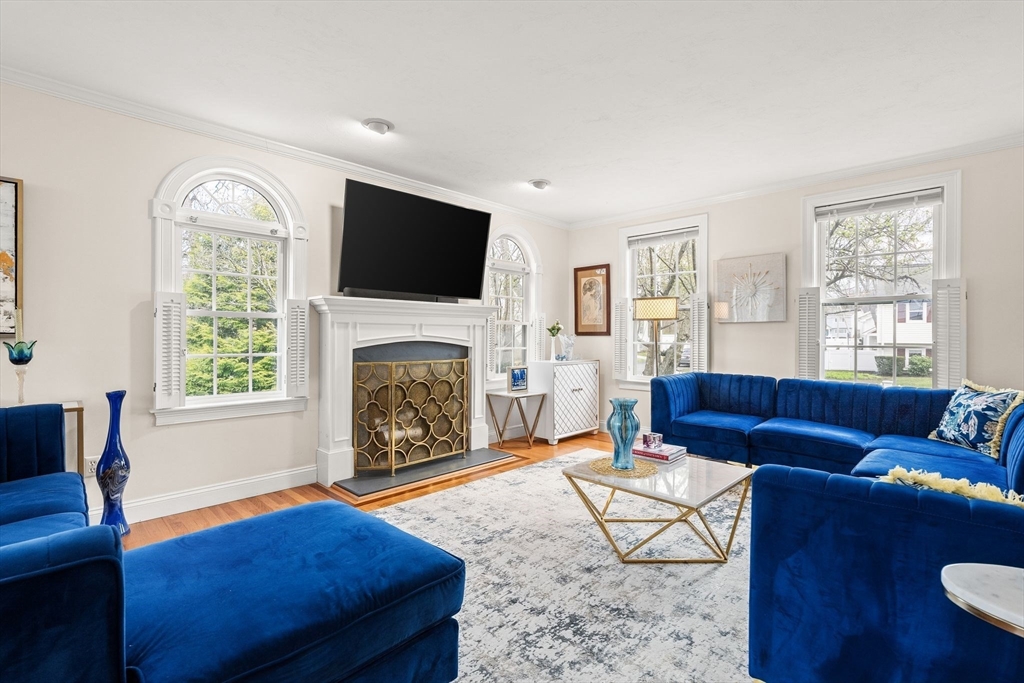 55 Wompatuck Road Hingham, MA 02043 - Photo 3 of 29