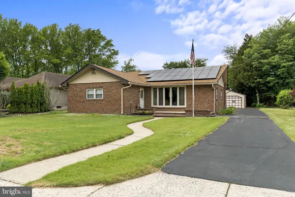 $3,200 | 819 Mercer Street, Cherry Hill, NJ 08002