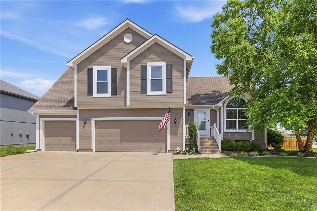 507 River Birch Road Raymore, MO 64083 - Photo 2 of 65