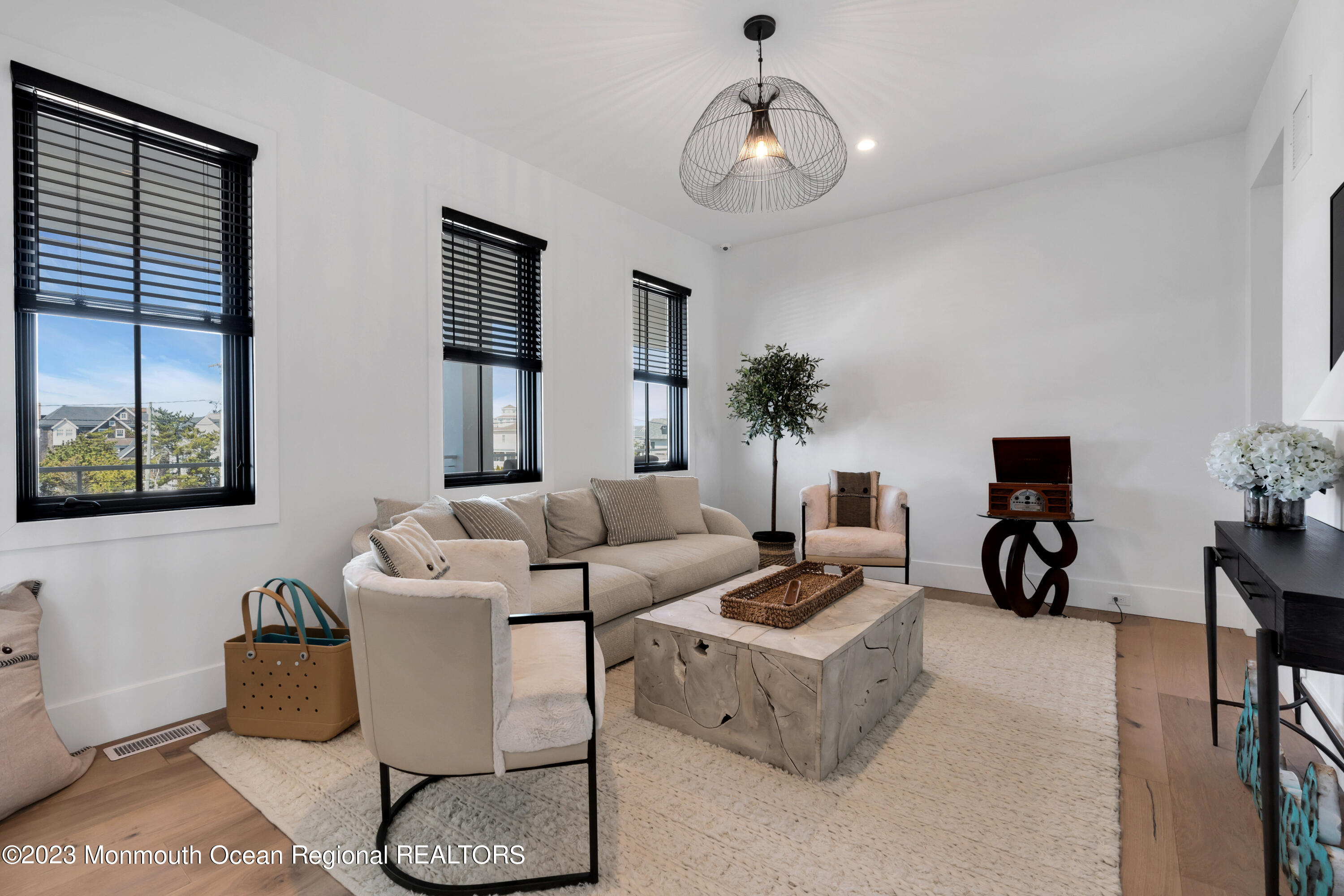 1125 North Ocean Avenue Mantoloking, NJ 08738 - Photo 24 of 69 a living room with furniture