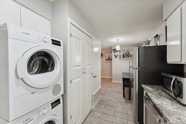 $74,990 | 923 Vance Jackson Road, Unit 1104, San Antonio, TX 78201