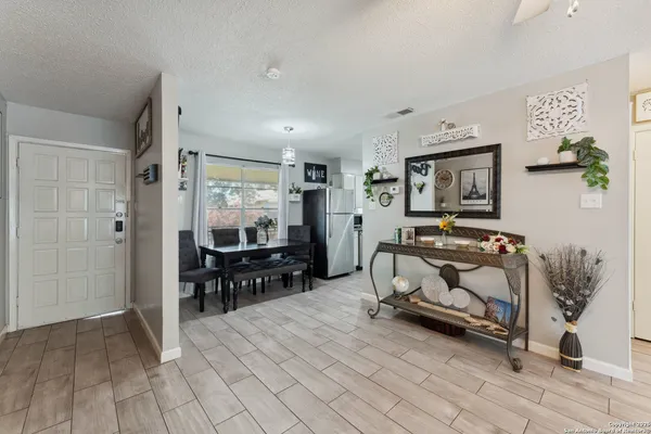 $74,990 | 923 Vance Jackson Road, Unit 1104, San Antonio, TX 78201