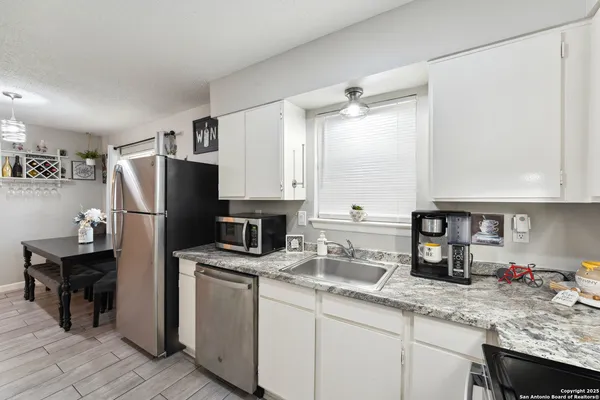 $74,990 | 923 Vance Jackson Road, Unit 1104, San Antonio, TX 78201