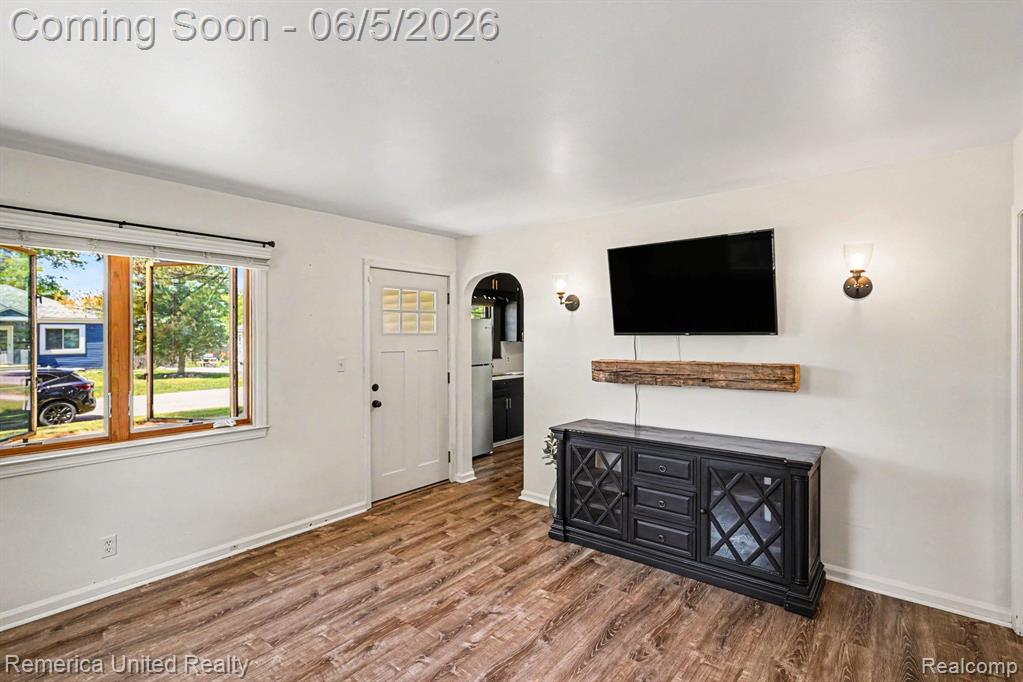 1024 Lee Street Fenton, MI 48430 - Photo 6 of 32