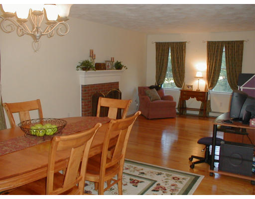 97 Old Farm Road Mansfield, MA 02048 - Photo 5 of 5 Gallery Image 5
