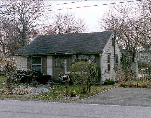 9 Eire Road Narragansett, RI 02882 - Photo 1 of 1 Exterior Front.