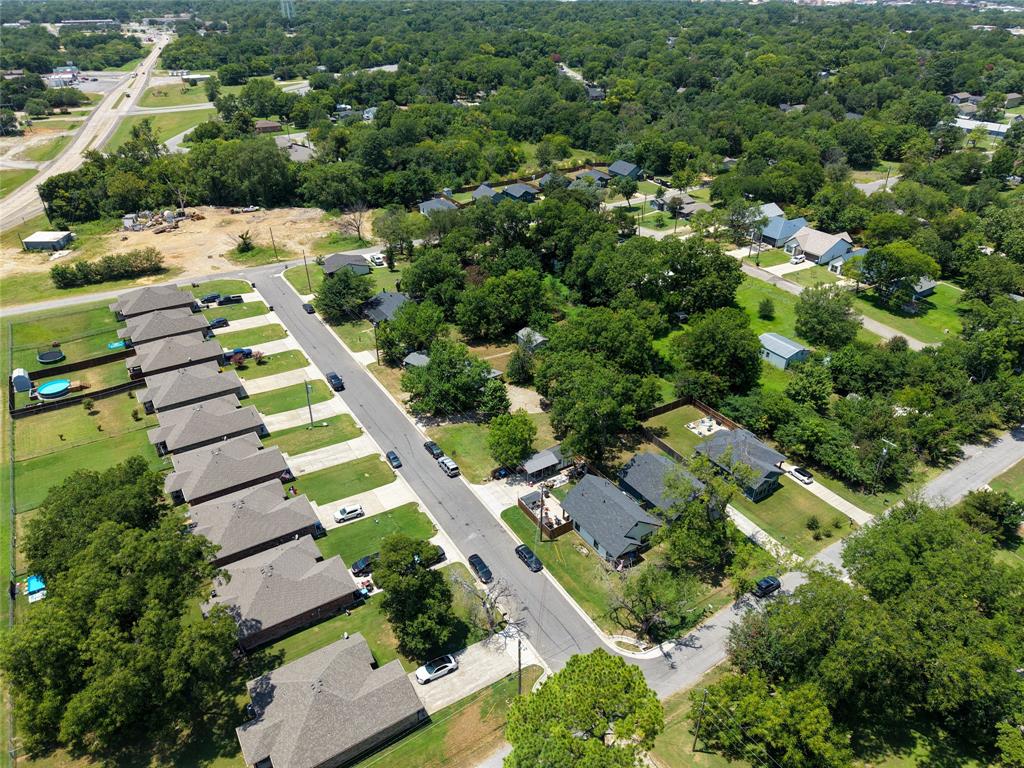 719 East Bullock Street Denison, TX 75021 - Photo 7 of 16