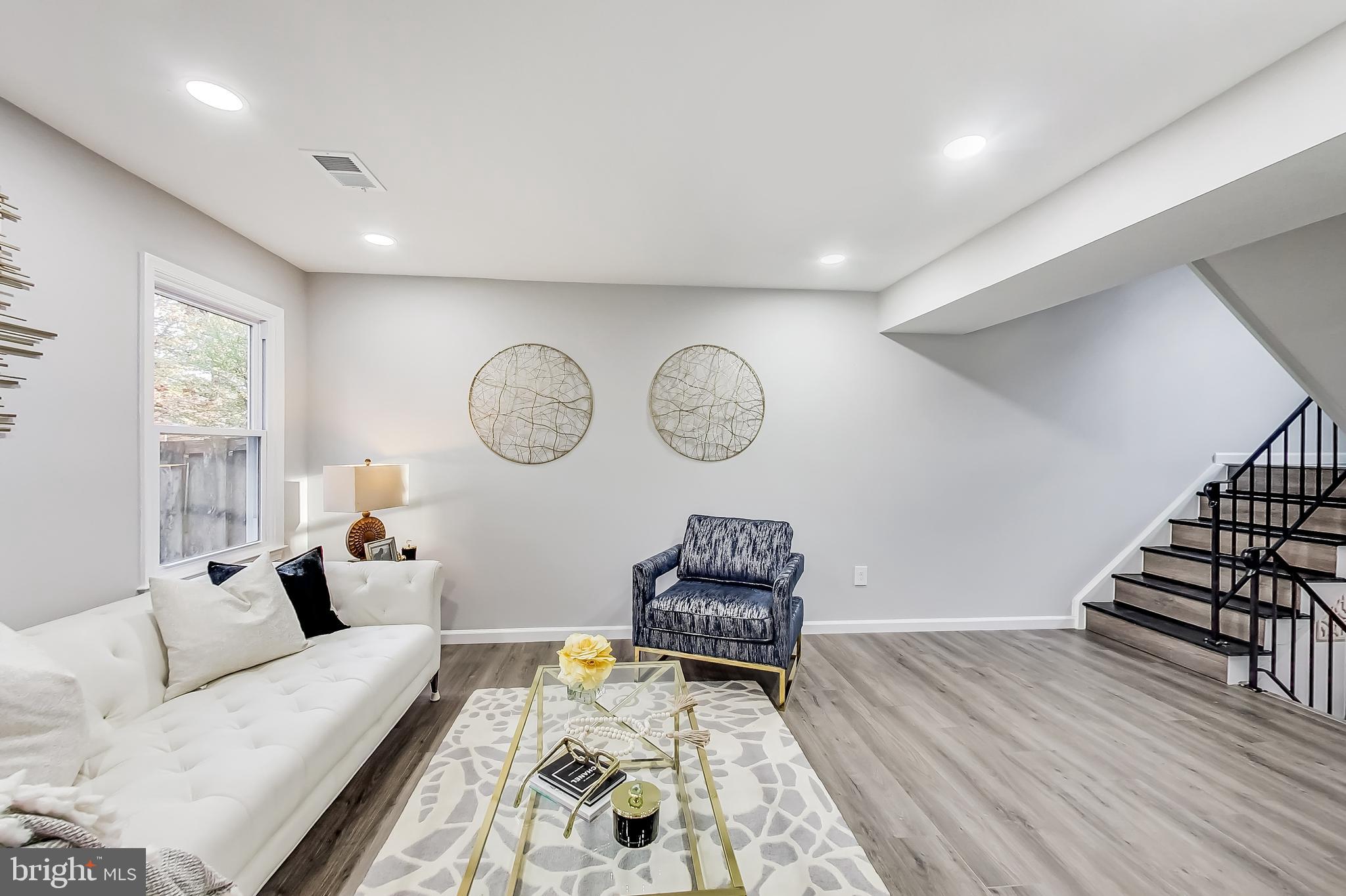 7763 Brandeis Way Springfield, VA 22153 - Photo 5 of 40 Gallery Image 5