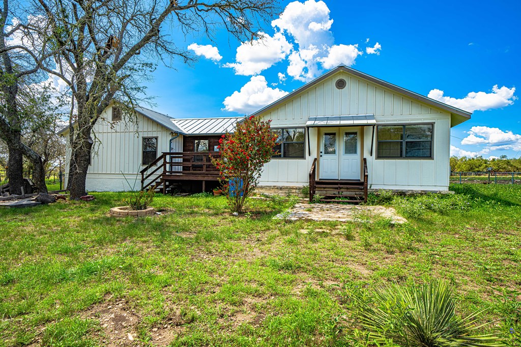446 Mosel Road Harper, TX 78631 - Photo 26 of 26 Gallery Image 26