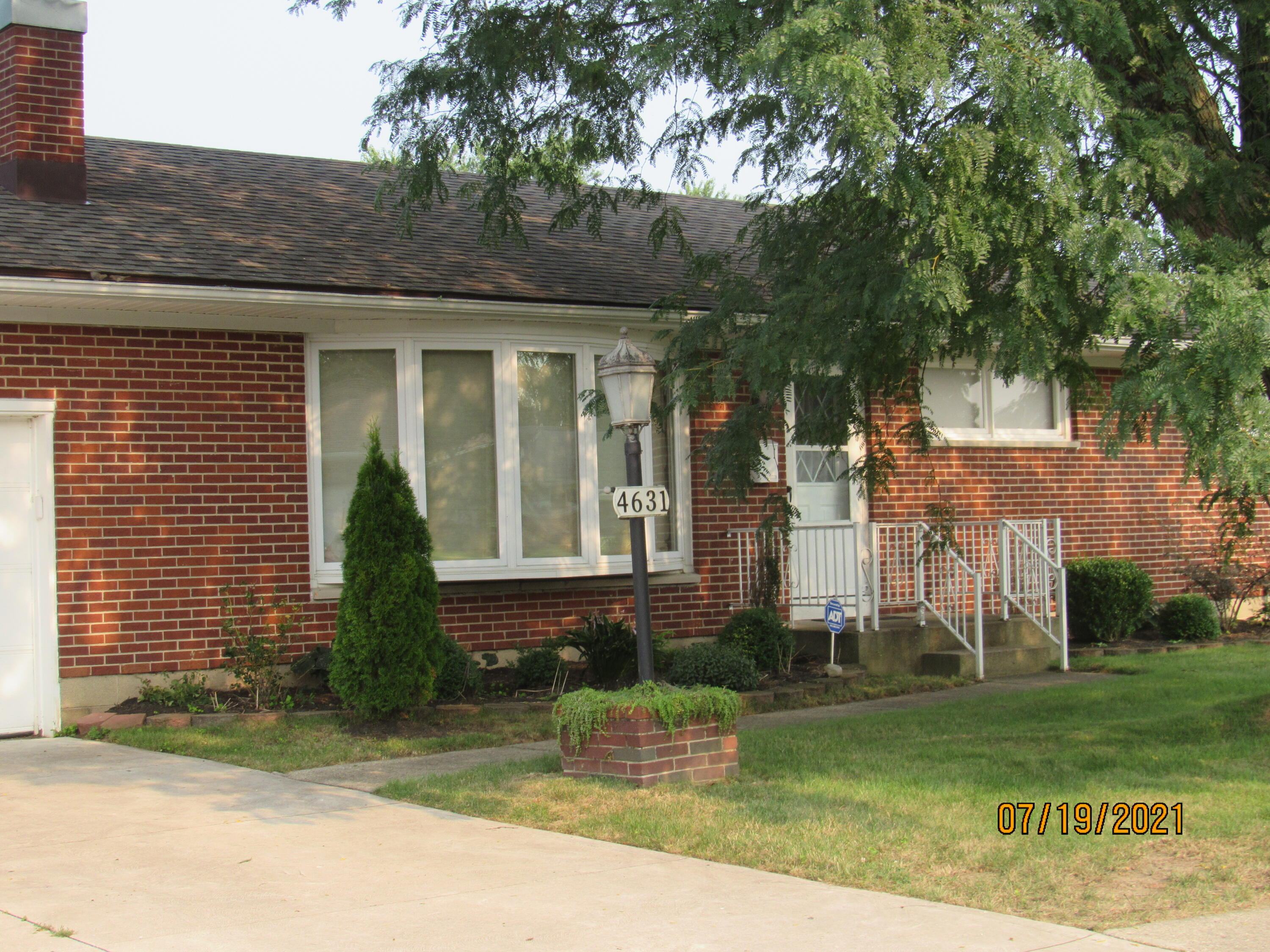 4631 Laredo Street Springfield, OH 45503 - Photo 1 of 54