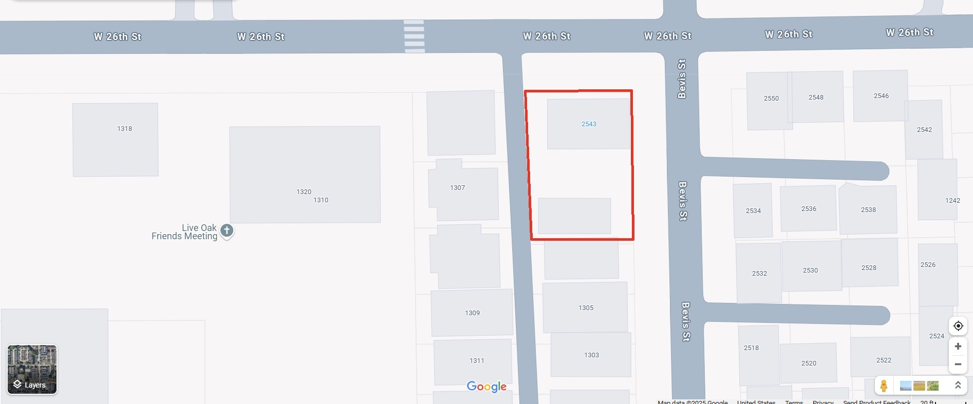 2543 Bevis Street Houston, TX 77008 - Photo 2 of 9 a picture of a bathroom with a shower