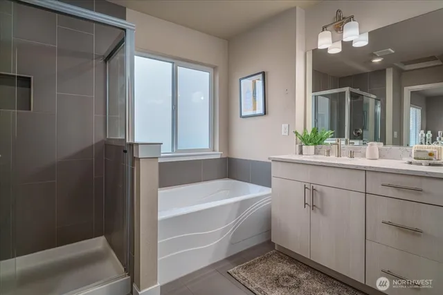 $3,900 | 11821 82nd Avenue South, Seattle, WA 98178