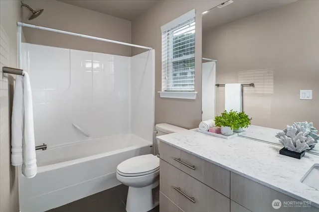 $3,900 | 11821 82nd Avenue South, Seattle, WA 98178