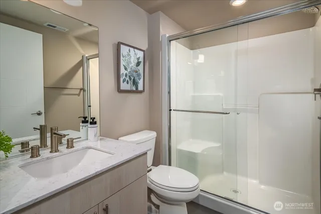 $3,900 | 11821 82nd Avenue South, Seattle, WA 98178