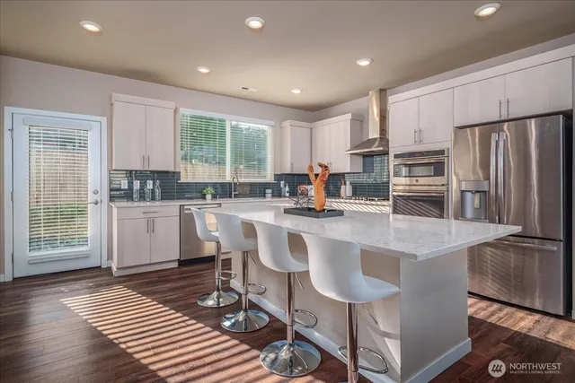 $3,900 | 11821 82nd Avenue South, Seattle, WA 98178