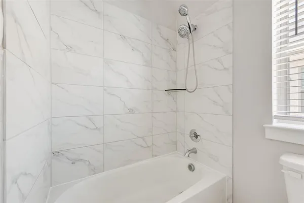 $2,600 | 253 Coyote Creek Drive, Lavon, TX 75166