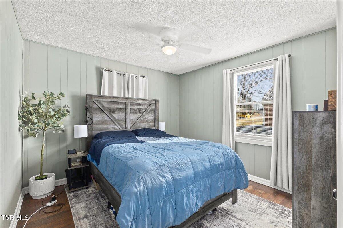 1014 Myrtle Street Kingsport, TN 37660 - Photo 13 of 29 21-128A1051