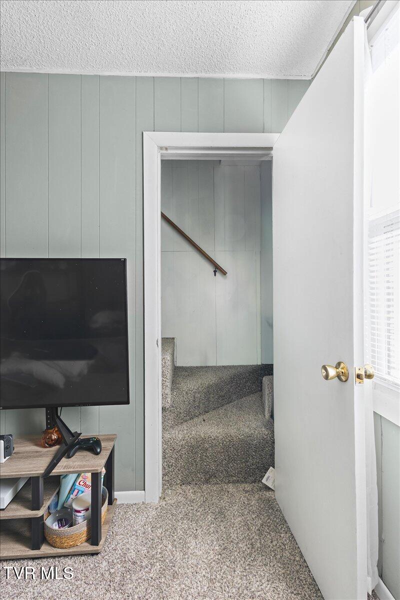 1014 Myrtle Street Kingsport, TN 37660 - Photo 16 of 29 22-128A1055