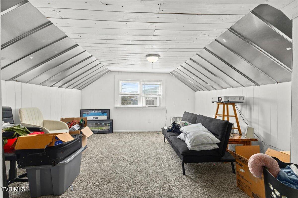 1014 Myrtle Street Kingsport, TN 37660 - Photo 17 of 29 23-128A1058