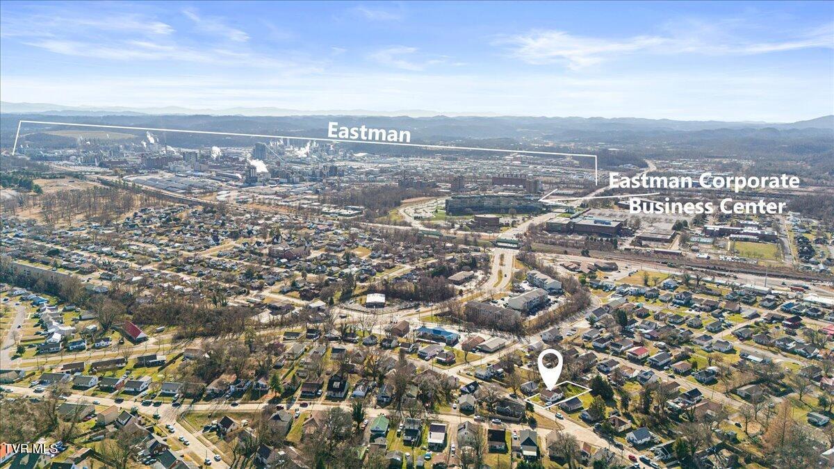 1014 Myrtle Street Kingsport, TN 37660 - Photo 24 of 29 32-DJI_20251220130850_0043_D