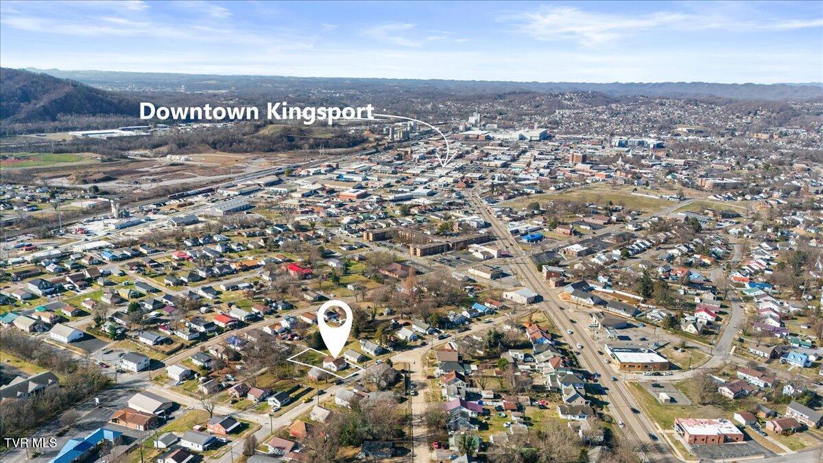1014 Myrtle Street Kingsport, TN 37660 - Photo 25 of 29 33-DJI_20251220130938_0046_D