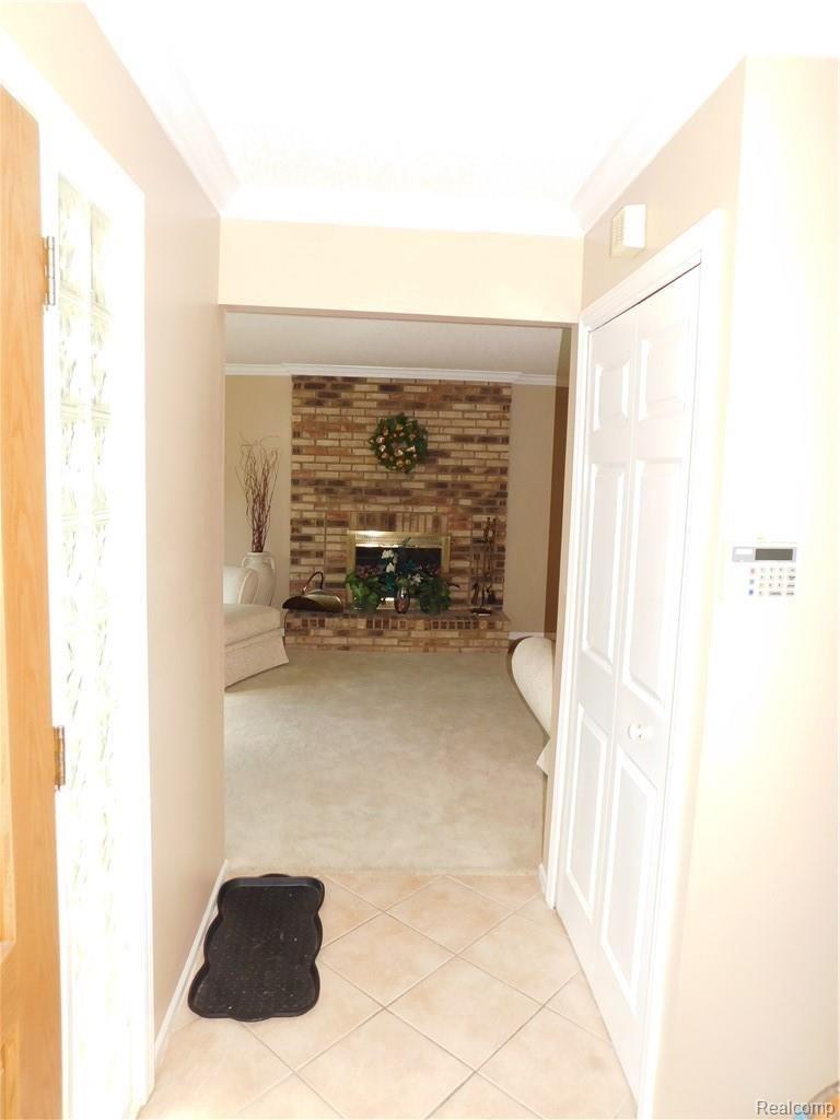 37335 Chesapeake Road Farmington, MI 48335 - Photo 16 of 48 DSCN2453.JPG
