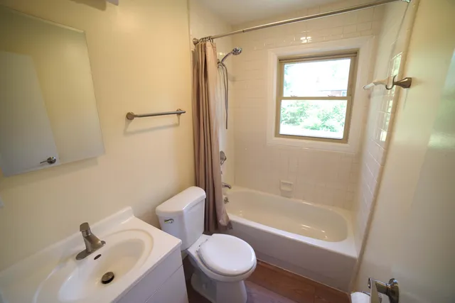 $2,100 | 1052 North Maple Road, Ann Arbor, MI 48103