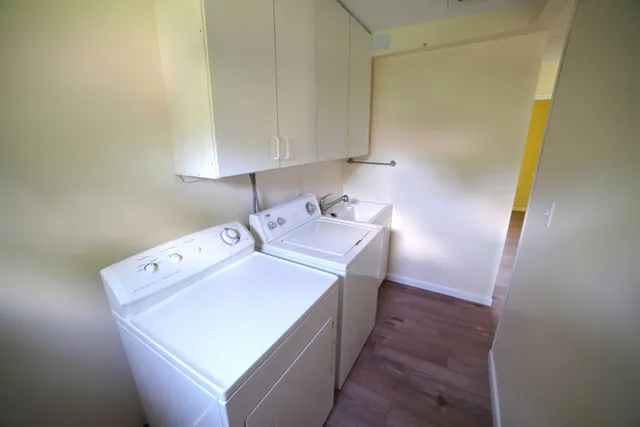 $2,100 | 1052 North Maple Road, Ann Arbor, MI 48103