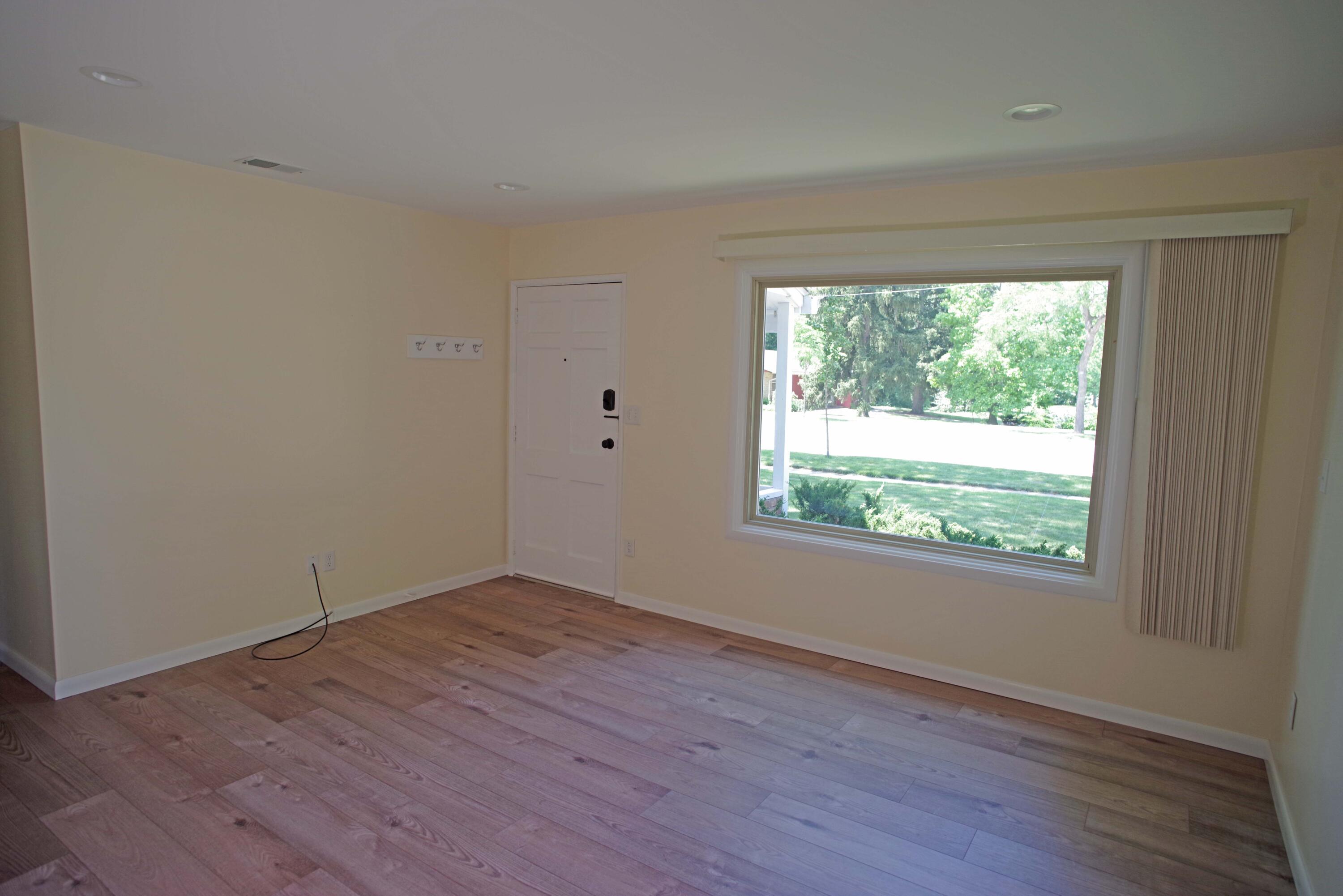 1052 North Maple Road Ann Arbor, MI 48103 - Photo 4 of 19 IMGP0513er2