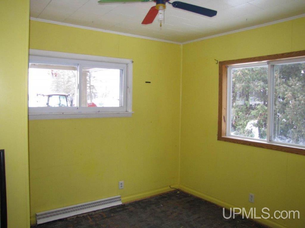 3696 18th Road Escanaba, MI 49829 - Photo 6 of 8