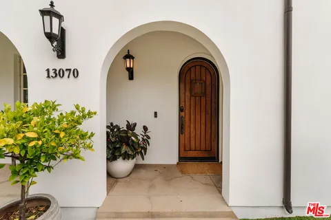 $3,499,000 | 13070 Kiyot Way, Playa Vista, CA 90094