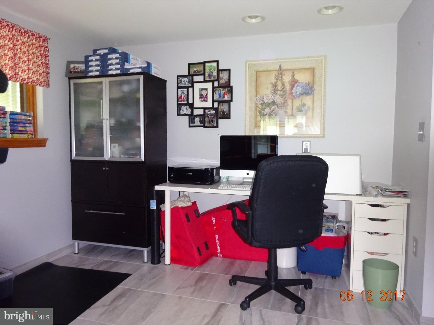 9211 Burbank Road Philadelphia, PA 19115 - Photo 13 of 25 Office / Study